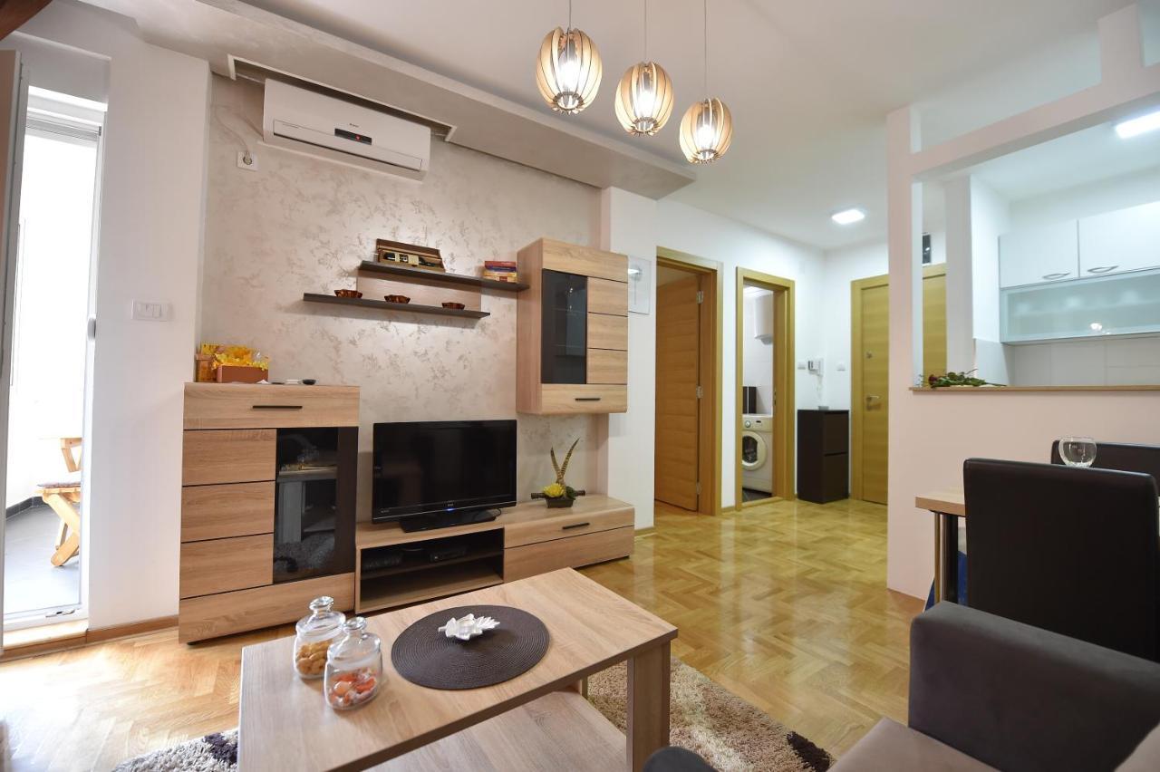 Apartment Sinisa With Garage Novi Sad Exterior photo