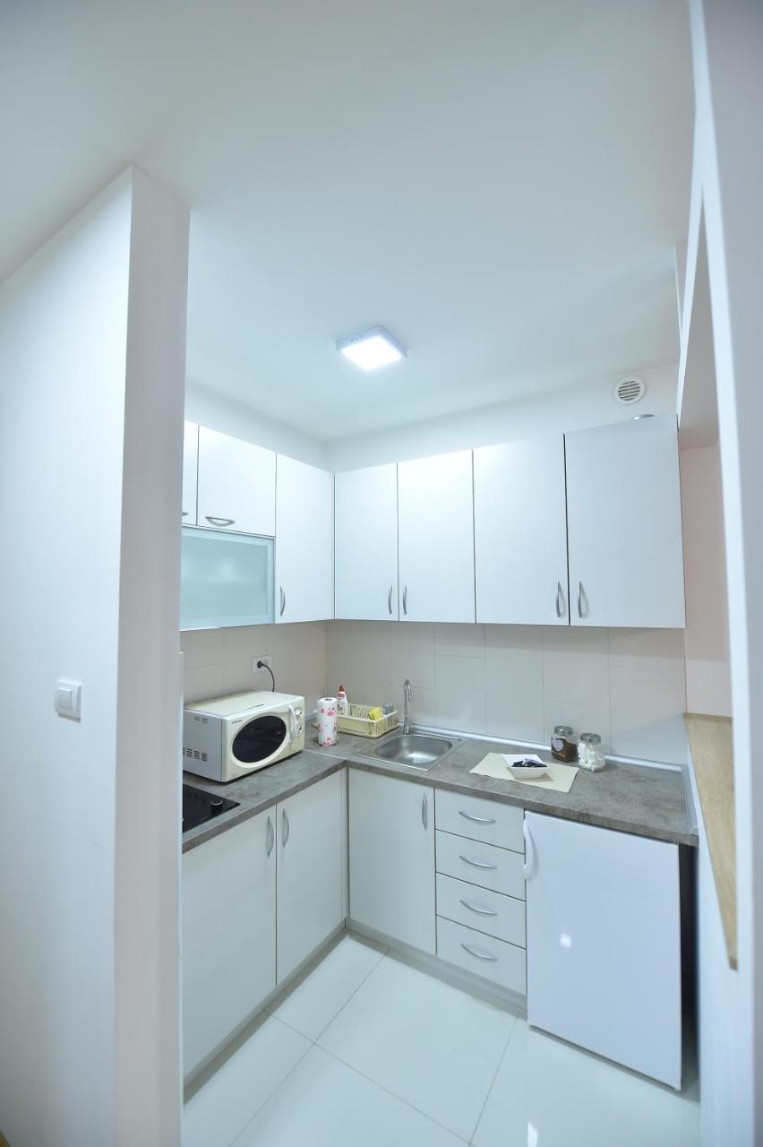 Apartment Sinisa With Garage Novi Sad Exterior photo