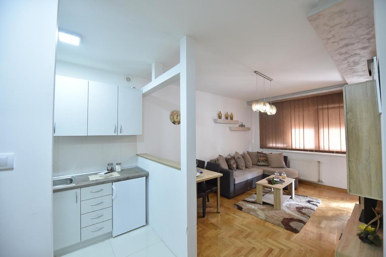 Apartment Sinisa With Garage Novi Sad Exterior photo