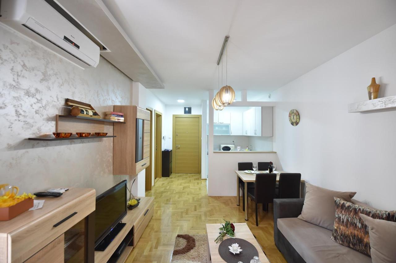 Apartment Sinisa With Garage Novi Sad Exterior photo
